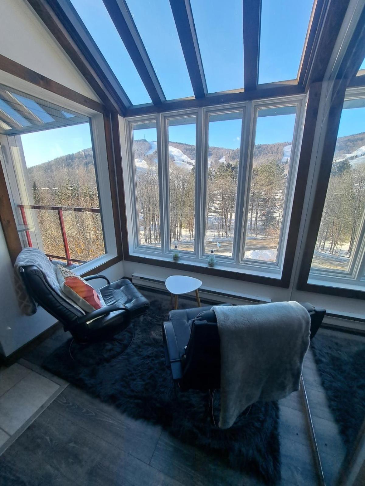 Superbe Condo Face Aux Pentes De Ski Stoneham!!! Exteriér fotografie