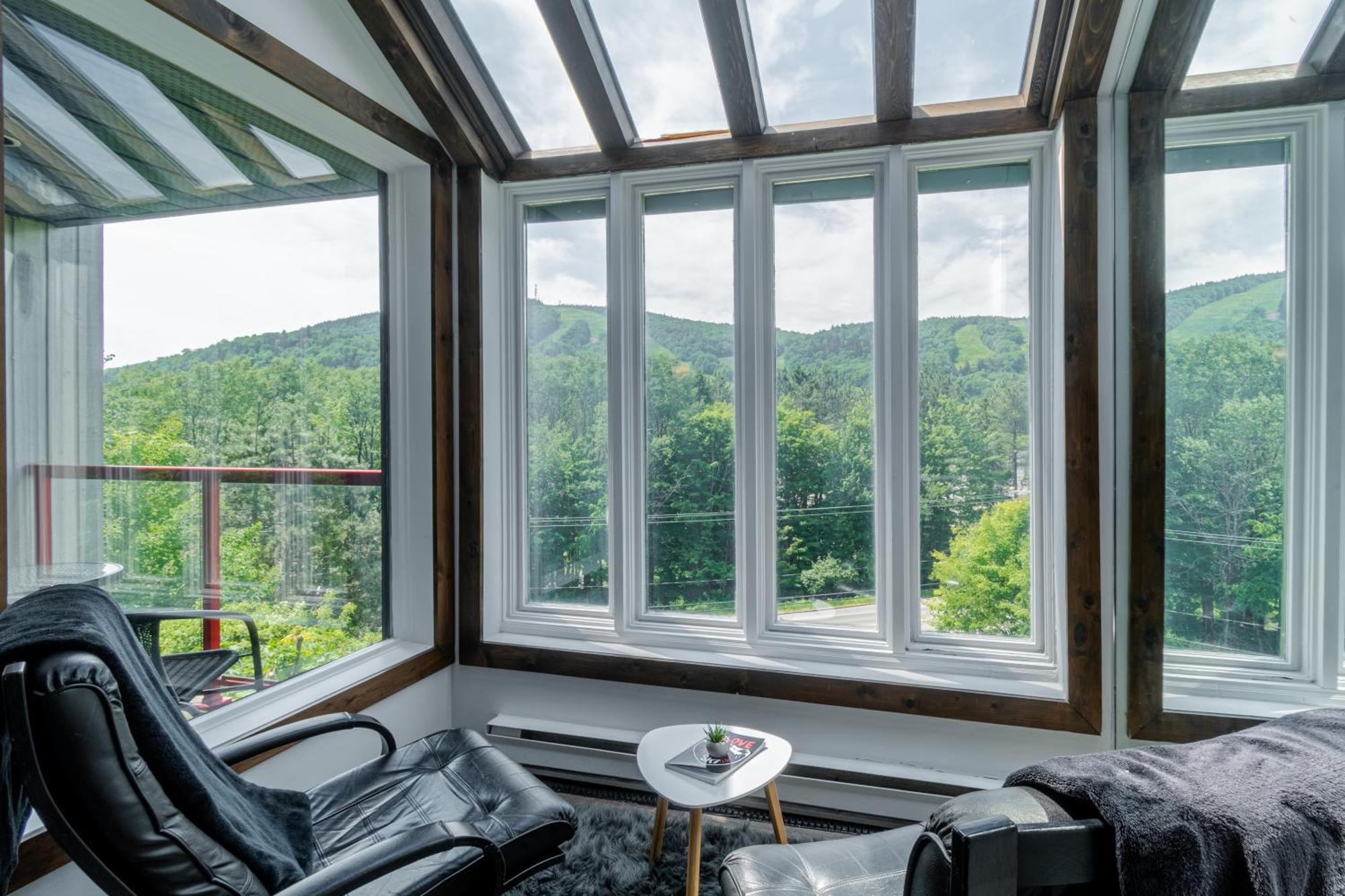Superbe Condo Face Aux Pentes De Ski Stoneham!!! Exteriér fotografie